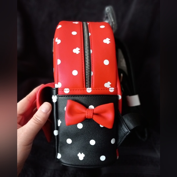 Minnie polka dot and bow Loungefly mini backpack - Picture 2 of 4